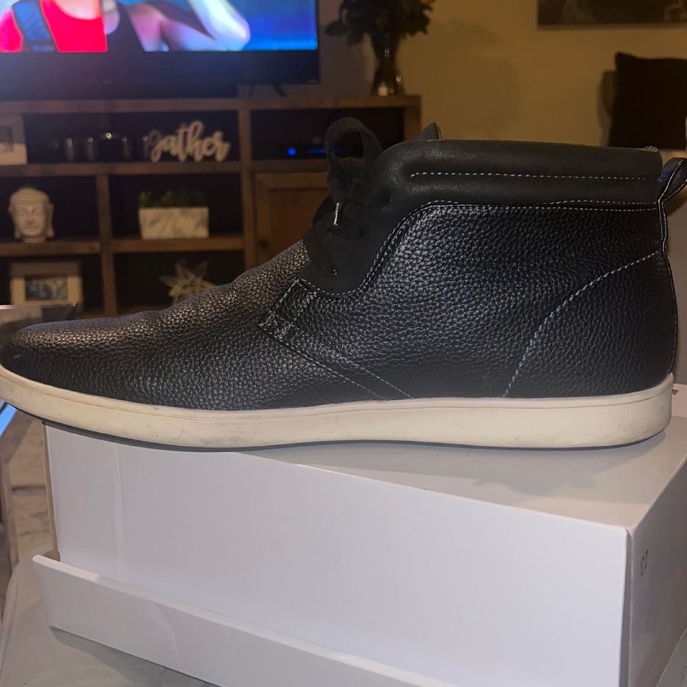 Men’s Steve Madden Fenway Chukka Boot Sneaker. Size 14.